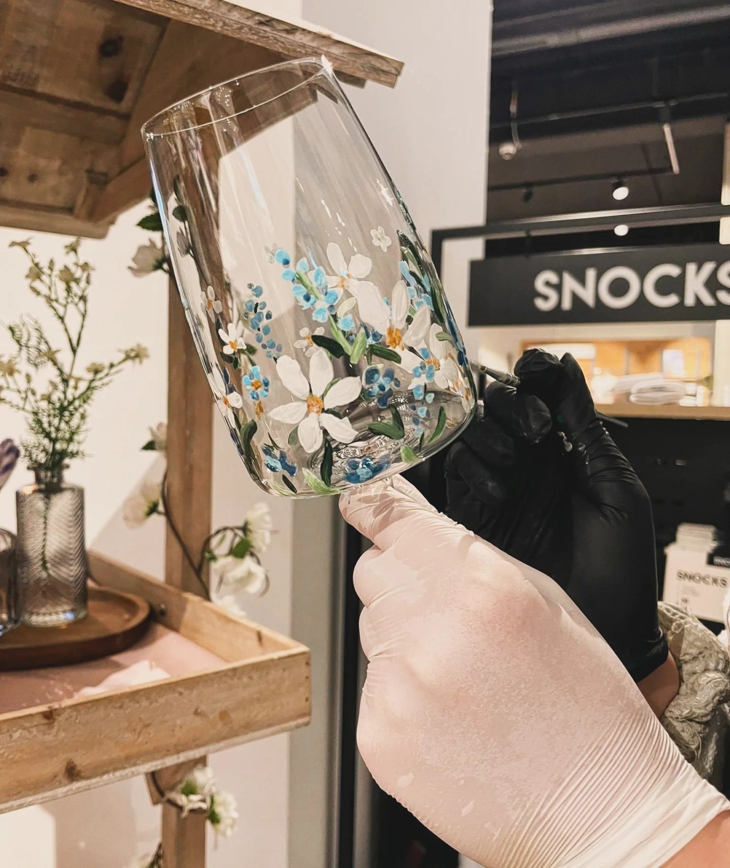 Afterwork Workshop: Glas bemalen / 24.09.2026 / Lesniks Küchen Wallenhorst